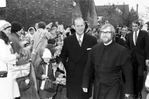 01321 Prints: Prince Philip, Duke of Edinburgh visits St Leonards Church, Ryton-on-Dunsmore