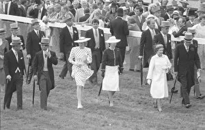 Images Dated 6th May 1986: Prince Philip, Prince Charles, Princess Diana, Princess Anne and Queen Elizabeth II