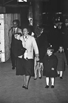 Matching Prints: Prince William (walking along) with a 2 year old Prince Harry
