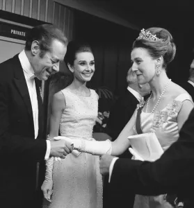 01130 Prints: Princess Alexandra attends the premier of My Fair Lady