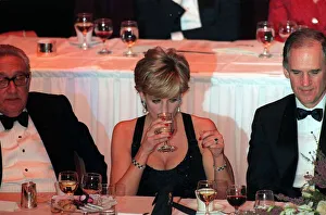PRINCESS DIANA ALONGSIDE HENRY KISSINGER AT A HUMANITARIAN AWARDS DINNER IN NEW YORK - 14