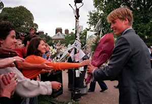 Princess Diana Death 31 August 1997 Prince William reaches out to crowd at Kensington