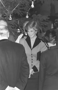 PRINCESS DIANA AT A DR BARNARDOs CAROL SERVICE - DECEMBER 1986