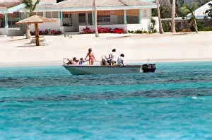 01509 Prints: Princess Diana on holiday with her sons, Prince William and Prince Harry