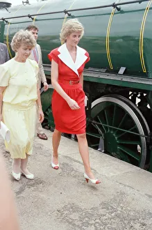 Overseas Prints: Princess Diana and Prince Charles on their overseas visit to Australia for