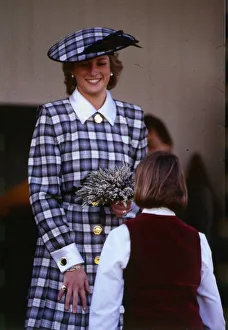 00085 Prints: Princess Diana, the Princess of Wales attends the annual Braemar Highland Games