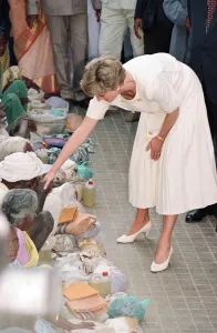 Asia Prints: Princess Diana visiting Mianpur Old Age Welfare Centre in Hyderabad, India
