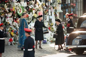 Black Prints: Princess Dianas funeral, September 1997 Queen Elizabeth II