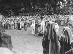 00356 Prints: Princess Elizabeth is invested Honorary Ovate to the Gorsedd of the Bards of Wales
