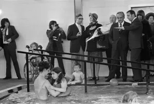 01490 Prints: Princess Grace and Prince Rainier of Monaco visit Pinderfields Hospital, Wakefield