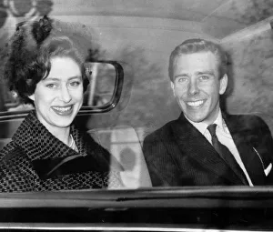Snowdonobit Prints: Princess Margaret and her husband Lord Snowdon / Anthony Armstrong Jones return to