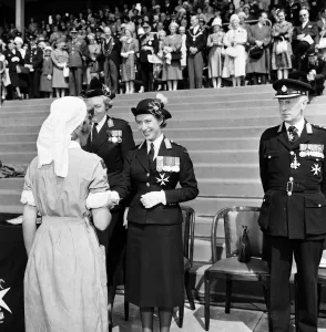 01318 Prints: Princess Margaret inspects the St John Ambulance Cadets, York. 10th July 1960