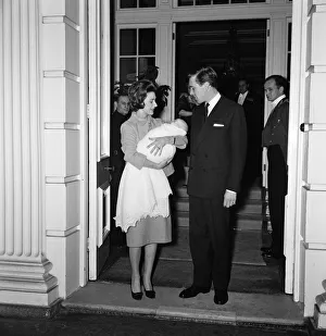 01240 Prints: Princess Margaret leaves Clarence House with husband Lord Snowdon