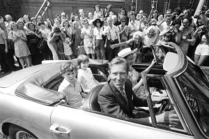 Princess Margaret with Lord Snowdon and their children 1975 Viscount Linley