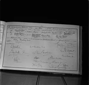 Princess Margaret Royal Wedding Book May 1960 after her wedding to Lord Snowdon