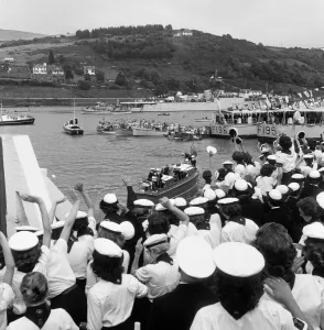 01318 Prints: Princess Margaret visits Britannia Royal Naval College, Dartmouth. 29th July 1960