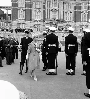 01318 Prints: Princess Margaret visits Britannia Royal Naval College, Dartmouth. 29th July 1960