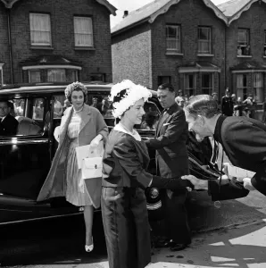 01318 Prints: Princess Margaret visits the Princess Margaret Rose School, Windsor. 22nd July 1960