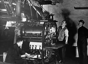 Industy Prints: Printers Circa 1950 Printers inspect the press P044514