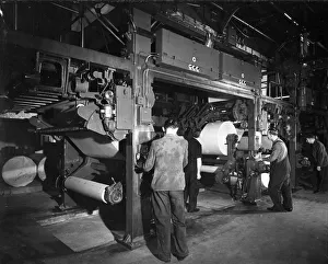 The printing presses of the Daily Mirror start up at the begining of the night