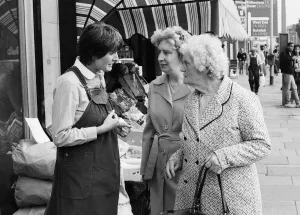 00960 Prints: Prospective Labour member of Parliament Harriet Harman canvassing in Peckham