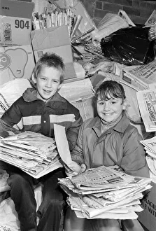 00526 Prints: Pupils at Flockton First School, winners of 250 pounds first prize in a Competition