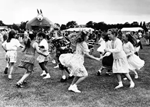 Carnival Prints: Pupils from the Gilmour Southbank Infants school give a display of country dancing