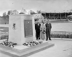 Somerset Prints: Queen Elizabeth and the Duke of Edinburgh open the Chew Valley reservoir 1956