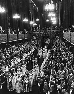 00862 Prints: Queen Elizabeth II The Coronation 1953 leaving Westminster Abbey walking down