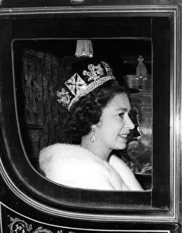 00083 Prints: Queen Elizabeth II leaves Buckingham Palce for the State Opening of Parliament