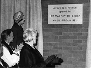 00861 Prints: Queen Elizabeth II, in Liverpool, unveiling a plaque to commemorate the opening of