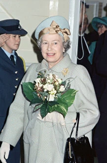 Images Dated 9th December 1993: Queen Elizabeth II opens the Queens Building at De Montfort University, Leicester