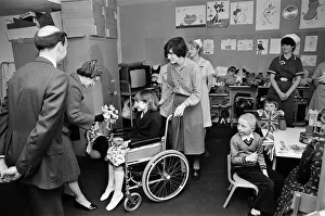 Hospitals Prints: Queen Elizabeth II opens the Royal Surrey County Hospital