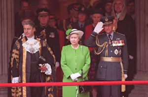 01440 Prints: Queen Elizabeth II and Prince Philip during the Gulf War parade at Buckingham palace
