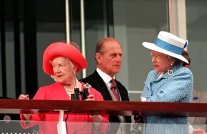 01440 Prints: Queen Elizabeth II with Prince Philip and the Queen Mother pictured at Epsom race track