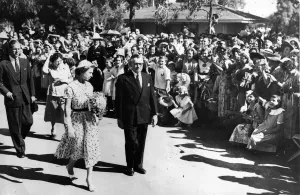 00086 Prints: Queen Elizabeth II and Prince Philip visit the fabulous Silver City