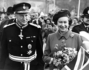 Images Dated 6th November 1981: Queen Elizabeth II and Prince Philip during a visit to Gateshead Metro Station with Sir