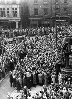 Queen Elizabeth II, Princess Elizabeth - Coronation Proclamation Scenes - Crowds in St