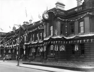Queen Elizabeth II, Princess Elizabeth - Coronation - The Town Hall in Wallsend decked