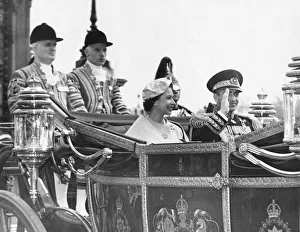 Carriage Prints: Queen Elizabeth II and The Shah of Iran on their arrival at Buckinghm Palace after their