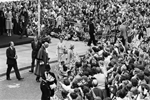 01114 Prints: Queen Elizabeth II during her visit to Solihull during her Silver Jubilee tour