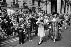 01113 Prints: Queen Elizabeth II visiting Birmingham during her Silver Jubilee tour. West Midlands