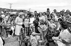 Australasia Prints: Queen Elizabeth II Visits New Zealand as part of her Silver Jubilee celebrations