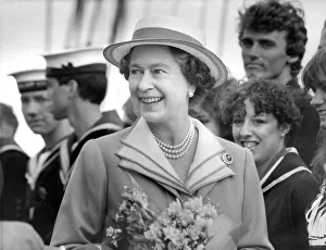 00087 Prints: Queen Elizabeth II visits the North-East meeting crew members of a sailing ship