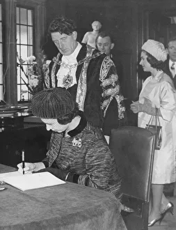 Council House Prints: Queen Elizabeth IIs visit to Coventry for the consecration of the new cathedral