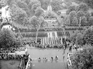 00862 Prints: Queen Elizabeth ll Coronation June 1953 Views of Procession Passing along