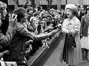 00317 Collection: Queen Elizabeth the Queen Mother North East Visits Queen Elizabeth