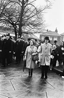Visiting Prints: Queen Elizabeth The Queen Mother visits Haydock Park Racecourse in Lancashire, North West