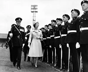 01048 Prints: The Queen inspecting the troops of the Staffs regiments at Molineux Stadium