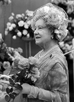 Veil Prints: Queen Mother at the annual Horticultural Show in the grounds of the Sandringham Estate in